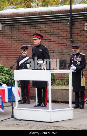 Londra, Regno Unito. 10th Nov 2022. Kit Ride e sfilata di passaggio per Household Cavalry montato reggimento. Il generale Sir Adrian Bradshaw KCB OBE GL ha ispezionato l'ultima corsa in kit del reggimento Household Cavalry Mounted a Knightsbridge Barracks e ad Hyde Park a Rotten Row. L'ufficiale comandante è Lt-colonnello Thomas Armitage. Credit: Peter Hogan/Alamy Live News Foto Stock