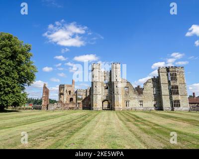 Rovine di Cowdray, Midhurst, Sussex occidentale, Foto Stock