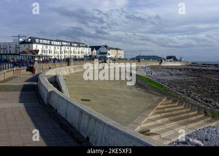 Lungomare spiaggia o asfalto Beach, Porthcawl, Wales, Regno Unito. Foto Stock