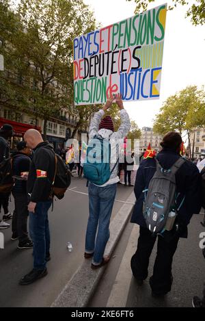 à mobilier pour les salaires en Paris, la cgt n'a pas réussie à mobilizer en nombre les différentes succursali professionnelle Foto Stock