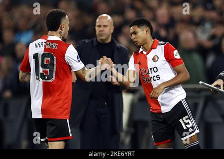 ROTTERDAM - (lr) Quilindschy Hartman di Feyenoord, Marcos Lopez di Feyenoord durante la partita olandese di Eredivie tra Feyenoord e SC Cambuur al Feyenoord Stadium de Kuip il 10 novembre 2022 a Rotterdam, Paesi Bassi. ANP MAURICE VAN STEEN Foto Stock