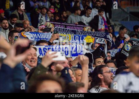 Madrid, Madrid, Spagna. 10th Nov 2022. Tifosi durante la partita di calcio tra.Real Madrid e Cadice celebrata a Madrid, Spagna allo stadio Bernabeu giovedì 10 novembre 2022 valida per il giorno 14 della prima divisione della lega spagnola di calcio maschile chiamata la Liga (Credit Image: © Alberto Gardin/ZUMA Press Wire) Foto Stock