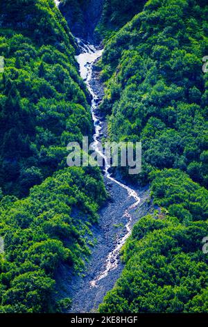 Acqua di fusione vicino al ghiacciaio Exit; fiume Resurrection; Monti Kenai; Parco Nazionale Kenai Fjords; vicino a Seward; Alaska; USA Foto Stock