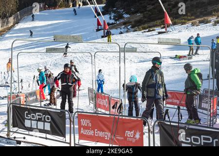 Stazione sciistica di Thredbo, situata all'interno del parco nazionale di Kosciuszko, nelle Snowy Mountains del NSW, Australia. 11/7/22 Foto Stock