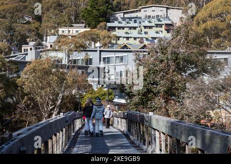 Stazione sciistica di Thredbo, situata all'interno del parco nazionale di Kosciuszko, nelle Snowy Mountains del NSW, Australia. 11/7/22 Foto Stock