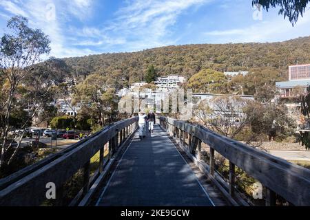 Stazione sciistica di Thredbo, situata all'interno del parco nazionale di Kosciuszko, nelle Snowy Mountains del NSW, Australia. 11/7/22 Foto Stock