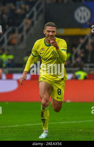 Milano, Italia. 09th novembre 2022. Robin Gosens (8) di Inter segna per 6-1 durante la Serie A match tra Inter e Bologna a Giuseppe Meazza a Milano. (Photo credit: Gonzales Photo - Tommaso Fimiano). Foto Stock