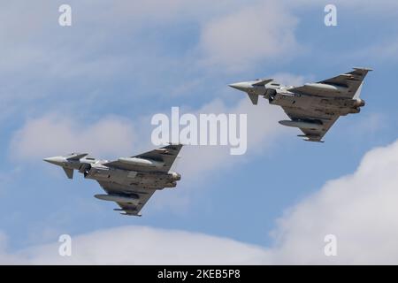 Gli Austrian Air Force Eurofighter hanno eseguito la loro dimostrazione di ruolo Quick Reaction Alert (QRA) al Royal International Air Tattoo 2022 Foto Stock