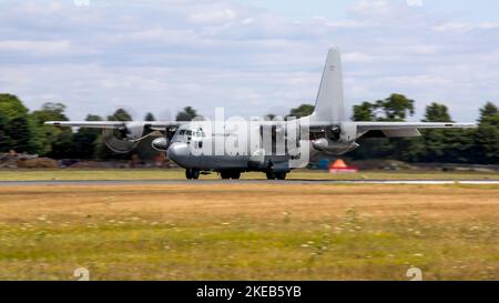 Le forze aeree austriache C-130K Hercules si preparano a decollo per dimostrare il loro ruolo di Quick Reaction Alert (QRA) al RIAT 2022 Foto Stock