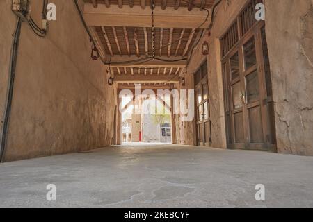 Antico passaggio del patrimonio culturale ad al Seef, Dubai, Emirati Arabi Uniti Foto Stock