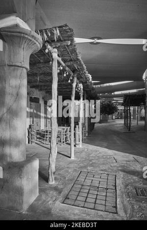 Antico passaggio del patrimonio culturale ad al Seef, Dubai, Emirati Arabi Uniti Foto Stock