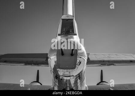 Le pistole della coda di Doc, una superfortezza B-29 costruita nel 1944, in mostra al Miramar Airshow di San Diego, California. Foto Stock