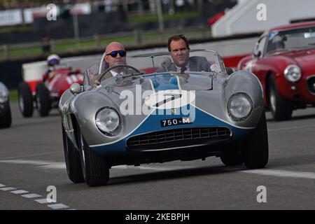 Ferrari 750 Monza, Ferrari 75th Anniversary Celebration, vetture da competizione pre-1966, Formula 1, F1, vetture GT, Prototipi sportivi, Goodwood Revival, Goodw Foto Stock