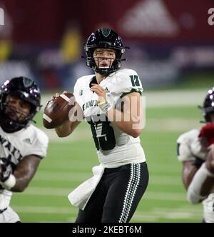 5 novembre 2022 - Hawaii Rainbow Warriors quartback Brayden Schager (13) in una partita tra i Fresno state Bulldogs e i Hawaii Rainbow Warriors al Valley Children's Stadium di Fresno, CA - Michael Sullivan/CSM Foto Stock