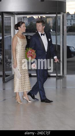 Copenaghen /Danimarca .il principe ereditario Frederik e la principessa ereditaria Mary arrivano alla cerimonia di premiazione della cultura di Pricness mary e del principe Frederik ad Operhus il 14 settembre 2008 (FOTO DI Francis Joseph Dean/Dean Pictures) Foto Stock