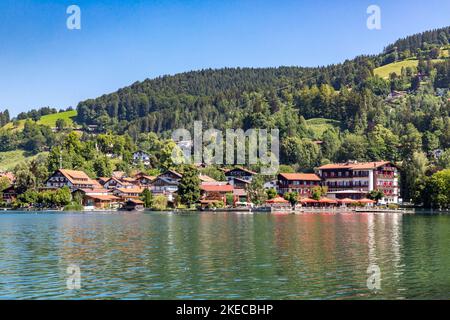 Place Schliersee, Schliersee, Schliersberg, Alpi Bavaresi, Contea di Miesbach, Alta Baviera, Baviera, Germania, Europa Foto Stock