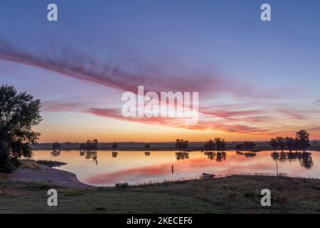 Elba, paesaggio dell'Elba vicino a Bleckede al mattino presto Foto Stock