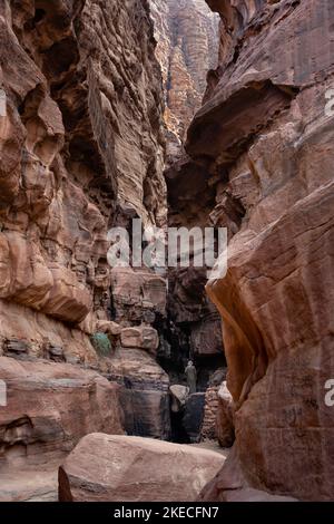 Gola di Alkazali o canyon di Jabal Khazali a Wadi Rum, Giordania Foto Stock