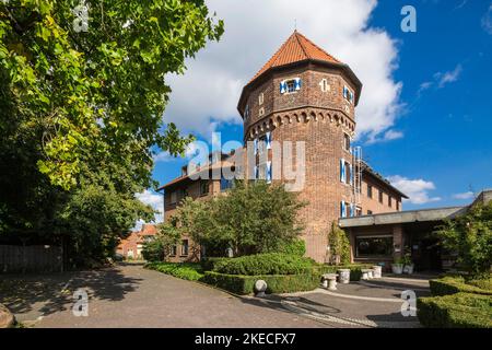 Germania, Suedlohn, Westmuensterland, Muensterland, Westfalia, Renania settentrionale-Vestfalia, Suedlohn-Oeding, Castello di Oeding, ex castello ormeggiato, torre del castello, ora castle hotel pass Foto Stock