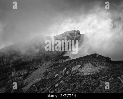 Sull'altopiano del Gottesacker, sotto l'Hohen Ifen, nelle Alpi di Allgäu. Foto Stock