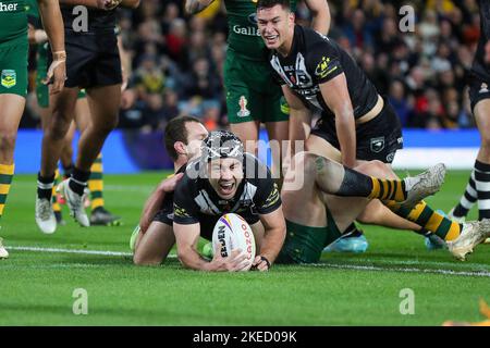 Leeds, Regno Unito. 12th Set, 2020. Prova la Nuova Zelanda Jahrome Hughes durante la partita di semifinale della Coppa del mondo di Rugby League 2021 tra Australia RL e Nuova Zelanda RL a Elland Road, Leeds, Inghilterra il 11 novembre 2022. Foto di Simon Hall. Solo per uso editoriale, licenza richiesta per uso commerciale. Nessun uso nelle scommesse, nei giochi o nelle pubblicazioni di un singolo club/campionato/giocatore.08.11.22 - Leicester City contro Newport County - Carabao Cup Third Round - Credit: UK Sports Pics Ltd/Alamy Live News Foto Stock