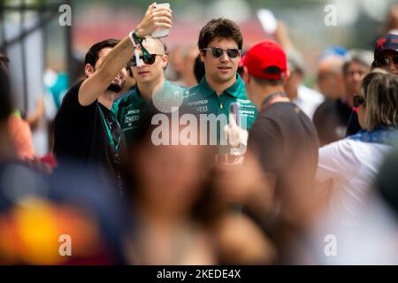 SP - Sao Paulo - 11/11/2022 - FORMULA 1 GP BRASILE 2022, FORMAZIONE GRATUITA - pilota canadese Lance passeggiata del team Aston Martin è visto durante l'arrivo per l'allenamento gratuito per il Gran Premio di Sao Paulo che si tiene al circuito di Interlagos dal circuito mondiale di Formula 1 nella stagione 2022. Foto: Duda Bairros/AGIF/Sipa USA Foto Stock