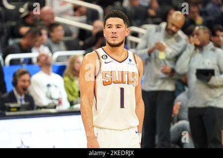 Orlando, Florida, USA, 7 novembre 2022, Phoenix Suns Guard Devin Booker #1 durante il primo tempo all'Amway Center. (Foto di credito: Marty Jean-Louis) Foto Stock