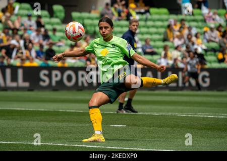 Melbourne, Australia. 12th Nov 2022. Melbourne, Victoria, novembre 12th 2022: Sam Kerr (20 Australia) scatta un colpo durante la partita internazionale amichevole tra Australia e Svezia all'AAMI Park di Melbourne, Australia. (NOE Llamas/SPP) Credit: SPP Sport Press Photo. /Alamy Live News Foto Stock