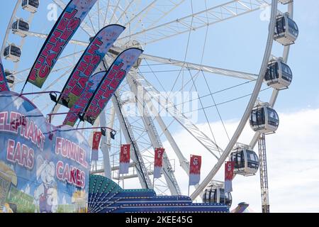 13 luglio 2022 - Calgary, Alberta Canada - la superruota a metà strada di Calgary Stampede Foto Stock