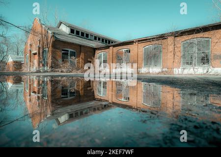 Si tratta di un edificio abbandonato a Kings Park Lojg Island/NY. Foto Stock