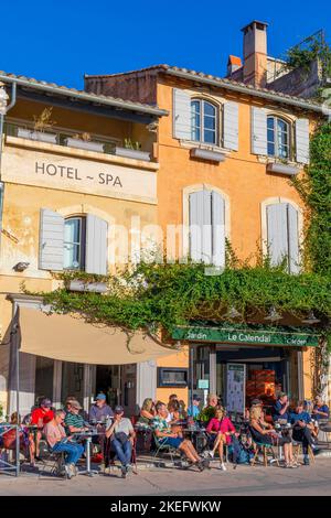 Ristorante a Arles, Provenza-Alpi-Costa Azzurra, Francia, Europa occidentale Foto Stock