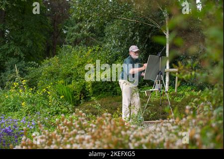 Foto di Jim Wileman - artisti russi hanno visitato Hestercombe come parte del loro viaggio a Somerset per dipingere in aria pura come parte del Somerset Art Weeks Fes Foto Stock