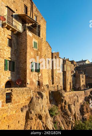 Vecchie case nel centro storico di Pitigliano - piccola Gerusalemme, Toscana, Italia Foto Stock