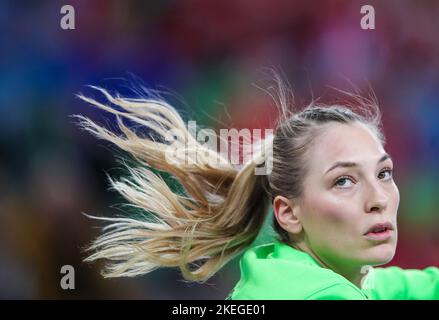 Lubiana, Slovenia. 12th Nov 2022. LJUBLJANA, SLOVENIA - 12 NOVEMBRE: Portiere della Croazia Lucija Besen durante l'EHF European Women's Handball main round Group i tra Croazia e Danimarca all'Arena Stozice il 12 novembre 2022 a Ljubljana, Slovenia. Foto di Slavko Midzor/PIXSELL Credit: Pixsell agenzia foto e video/Alamy Live News Foto Stock