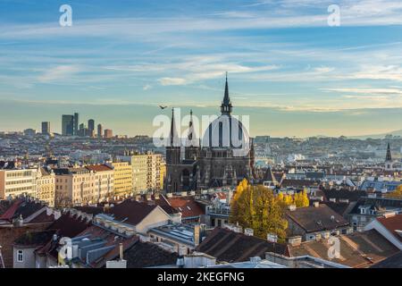 Wien, Vienna: chiesa Kirche Maria vom Assedio, altissimi a Wienerberg nel 15. Rudolfsheim-Fünfhaus, Vienna, Austria Foto Stock