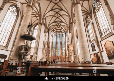 25 luglio 2022, Munster, Germania: Maestoso interno di una chiesa gotica di San Lamberti Foto Stock