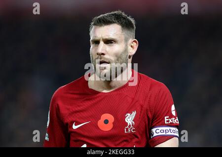 Liverpool, Regno Unito. 12th Nov 2022. James Milner di Liverpool guarda. Incontro Premier League, Liverpool contro Southampton ad Anfield a Liverpool sabato 12th novembre 2022. Questa immagine può essere utilizzata solo per scopi editoriali. Solo per uso editoriale, licenza richiesta per uso commerciale. Nessun utilizzo nelle scommesse, nei giochi o nelle pubblicazioni di un singolo club/campionato/giocatore. pic di Chris Stading/Andrew Orchard SPORTS photography/Alamy Live news Credit: Andrew Orchard SPORTS photography/Alamy Live News Foto Stock