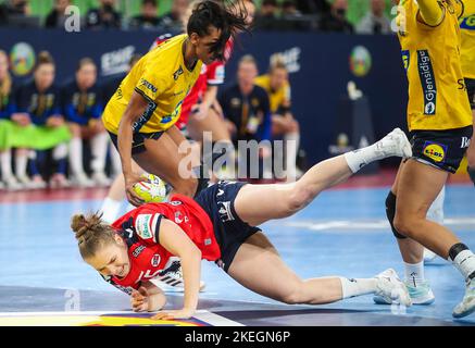 Lubiana, Slovenia. 12th Nov 2022. LJUBLJANA, SLOVENIA - 12 NOVEMBRE: Vilde Mortensen Ingstad di Norvegia in azione durante il primo round del Gruppo europeo di handball femminile europeo (EHF) tra Norvegia e Svezia presso l'Arena Stozice il 12 novembre 2022 a Ljubljana, Slovenia. Foto di Slavko Midzor/PIXSELL Credit: Pixsell agenzia foto e video/Alamy Live News Foto Stock