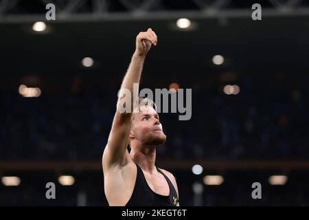 Genova, Italia, 12th novembre 2022. Morten Hjulmand di Lecce saluta i tifosi dopo il fischio finale della Serie A al Luigi Ferraris di Genova. Il credito per le immagini dovrebbe essere: Jonathan Moskrop / Sportimage Credit: Sportimage/Alamy Live News Foto Stock