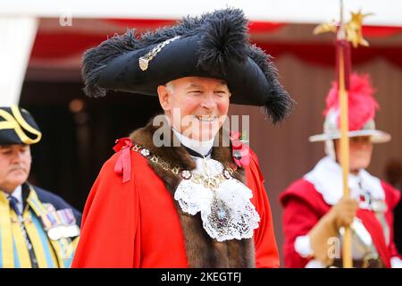 Londra, Regno Unito. 12th Nov 2022. Nicholas Lyons, il nuovo sindaco di Londra visto al Guildhall Yard, durante il Lord Mayor Show. Lo spettacolo onora il nuovo Lord Mayor, Nicholas Lyons, il 694th Lord Mayor della città di Londra, che risale al 13th ° secolo. Il sindaco di Lord fungerà da ambasciatore globale per il settore dei servizi finanziari e professionali con sede nel Regno Unito. Credit: SOPA Images Limited/Alamy Live News Foto Stock