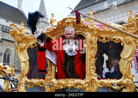 Londra, Regno Unito. 12th Nov 2022. Nicholas Lyons, il nuovo sindaco di Londra visto al Guildhall Yard, durante il Lord Mayor Show. Lo spettacolo onora il nuovo Lord Mayor, Nicholas Lyons, il 694th Lord Mayor della città di Londra, che risale al 13th ° secolo. Il sindaco di Lord fungerà da ambasciatore globale per il settore dei servizi finanziari e professionali con sede nel Regno Unito. Credit: SOPA Images Limited/Alamy Live News Foto Stock