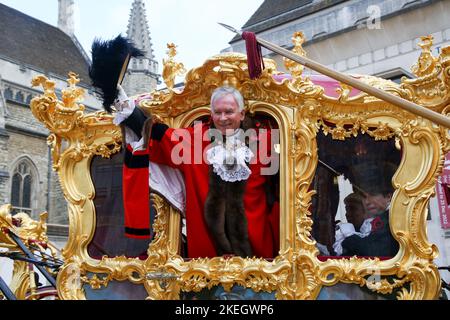 Londra, Regno Unito. 12th Nov 2022. Nicholas Lyons, il nuovo sindaco di Londra visto al Guildhall Yard, durante il Lord Mayor Show. Lo spettacolo onora il nuovo Lord Mayor, Nicholas Lyons, il 694th Lord Mayor della città di Londra, che risale al 13th ° secolo. Il sindaco di Lord fungerà da ambasciatore globale per il settore dei servizi finanziari e professionali con sede nel Regno Unito. (Foto di Steve Taylor/SOPA Images/Sipa USA) Credit: Sipa USA/Alamy Live News Foto Stock