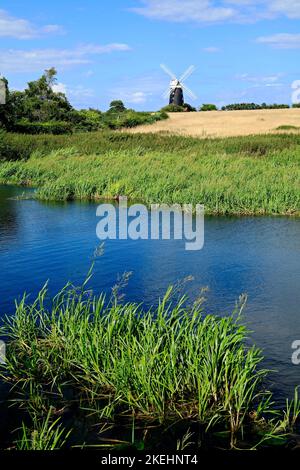 River Burn, Burnham Overy Windmill, Norfolk, Inghilterra, Regno Unito Foto Stock