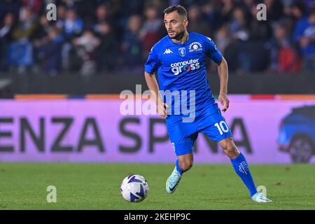 Empoli, Italia. 11th Nov 2022. Nedim Bajrami (Empoli FC) in occasione di Empoli FC vs US Cremonese, serie calcistica italiana Una partita a Empoli, Italia, Novembre 11 2022 Credit: Independent Photo Agency/Alamy Live News Foto Stock