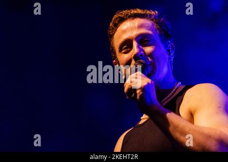 Italia. 12th Nov 2022. Moncrieff si esibisce dal vivo al Fabrique Opening per il credito script: SOPA Images Limited/Alamy Live News Foto Stock