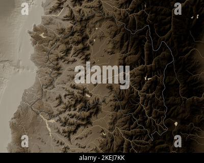 Regione Metropolitana di Santiago, regione del Cile. Mappa dell'altitudine colorata in tonalità seppia con laghi e fiumi Foto Stock