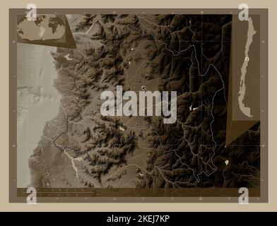 Regione Metropolitana di Santiago, regione del Cile. Mappa dell'altitudine colorata in tonalità seppia con laghi e fiumi. Posizioni delle principali città della regione Foto Stock