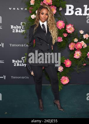 West Hollywood, Stati Uniti. 12th Nov 2022. Ciara arriva al gala del 2022 Baby2Baby presentato da Paul Mitchell tenutosi presso il Pacific Design Center di West Hollywood, CA, il 12 novembre 2022. © Lisa OConnor/AFF-USA.com Credit: AFF/Alamy Live News Foto Stock