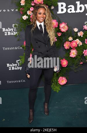 West Hollywood, Stati Uniti. 12th Nov 2022. Ciara arriva al gala del 2022 Baby2Baby presentato da Paul Mitchell tenutosi presso il Pacific Design Center di West Hollywood, CA, il 12 novembre 2022. © Lisa OConnor/AFF-USA.com Credit: AFF/Alamy Live News Foto Stock