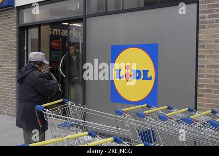 DANMARK/DANIMARCA. Negozi danesi al mercato della drogheria Deucteh ching lidl nella capitale danese. /Sett. 18, 2008 (Photo.Francis Joseph Dean/Dean Pictures) Foto Stock